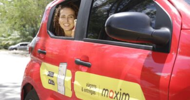 Acirrada a disputa entre mototaxisistas e motoristas de aplicativos. Foto: Maxim